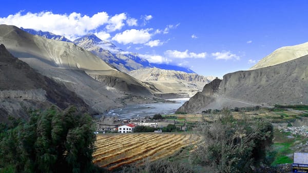Upper Mustang Without a Guide: What's Actually Allowed in 2026