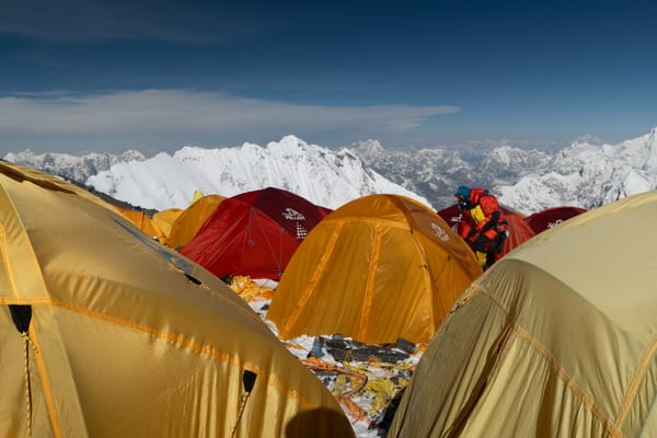 The Everest Death Zone: What Happens to the Human Body Above 8,000 Metres